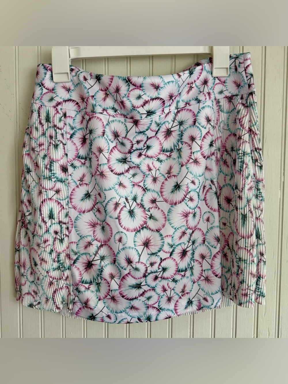 Greg Norman Collection Dandelion Floral Tennis Skort Medium White, Pink & Teal